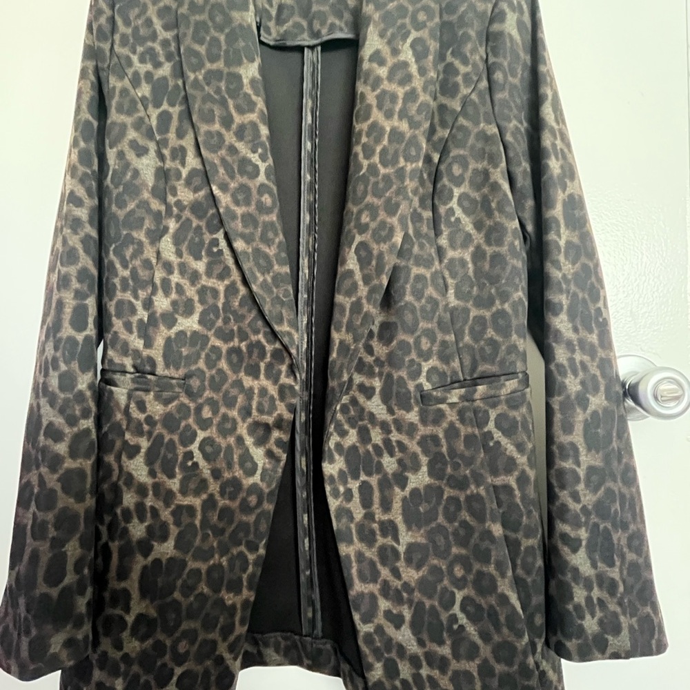 Bagatelle Leopard Print Women's Blazer